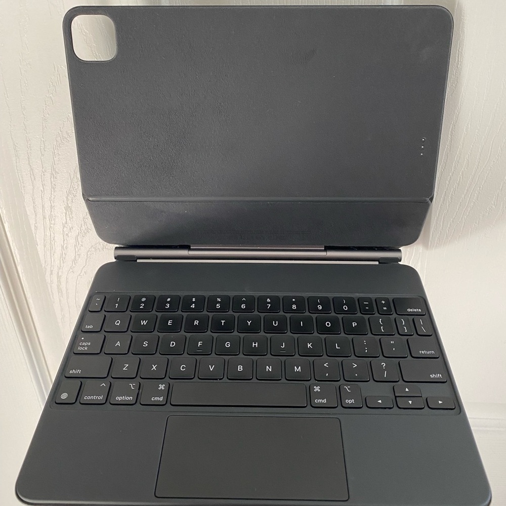 Apple Magic Keyboard for iPad Pro 11-inch and iPad Air color black